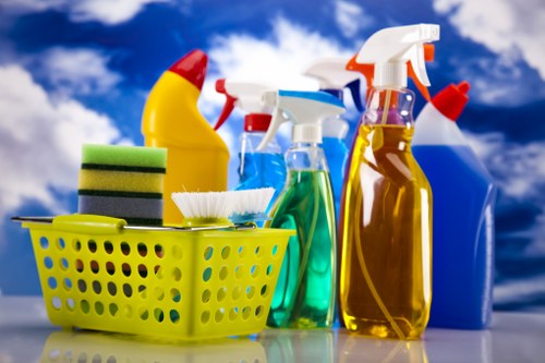 Final move out cleaning checklist for a clean empty home